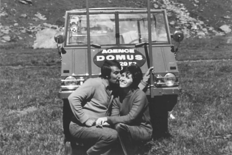 Yvonne et Serge Picchio aux débuts de l’agence Domus, fondée en 1963. Serge obtient sa patente en 1973.